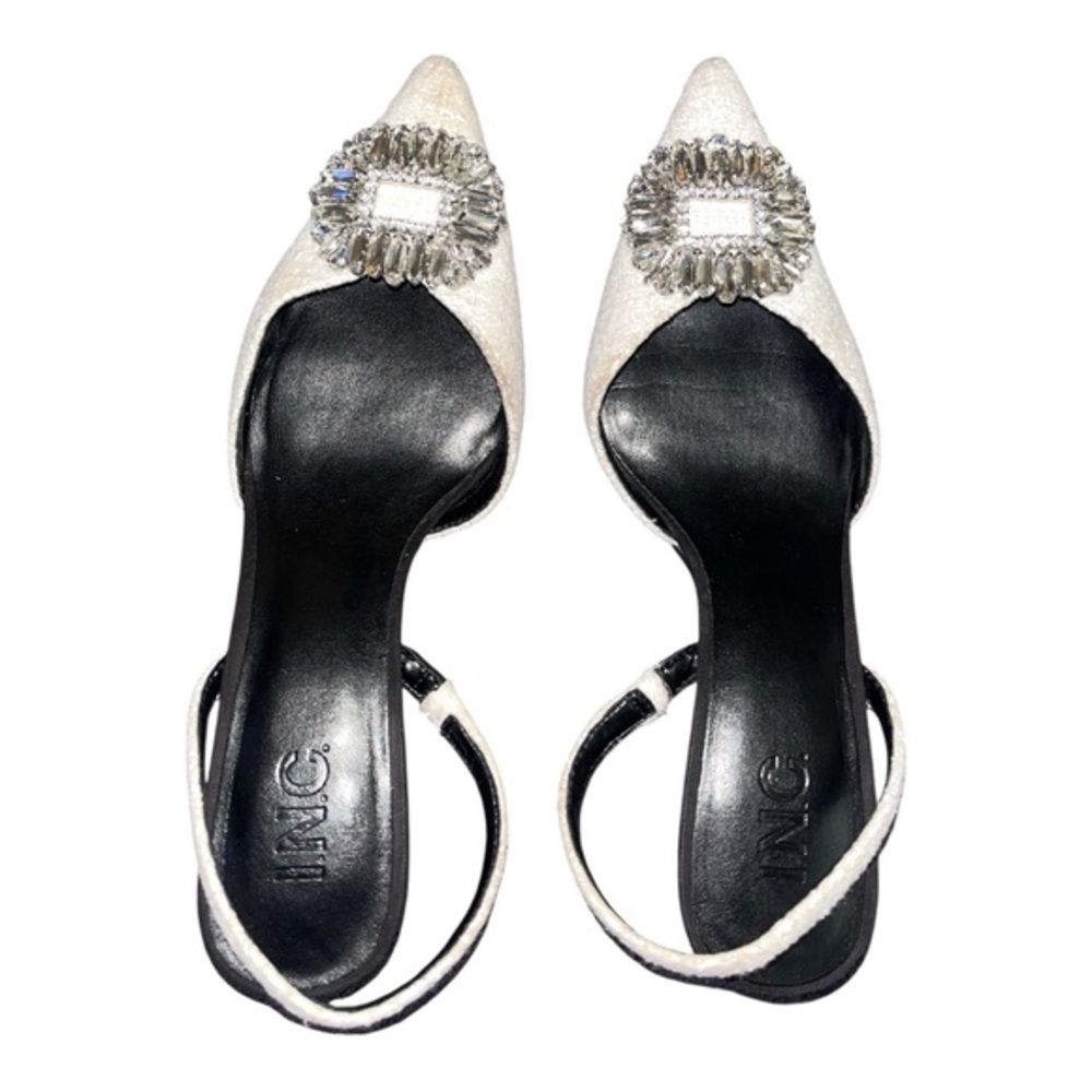 2/$20 🩷 INC International Concepts White Boucle Pointed Toe Heels SIZE 8M 3”